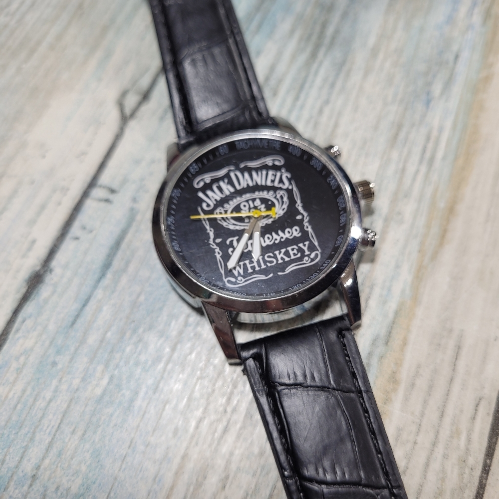 Jack Daniel's Analog Watch. - Picture 7 of 7